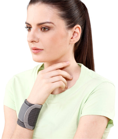Tynor Wrist Brace with Double Lock E 05